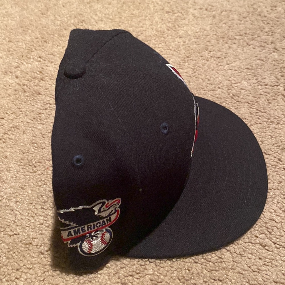 Snap back hat - Picture 2 of 4